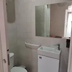 Avery Court, Block A, 18 Апартаменты *