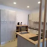 Апартаменты Avery Court, Block A, 18 Сент-Полс-Бей