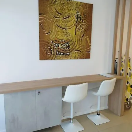 Avery Court, Block A, 18 Daire *