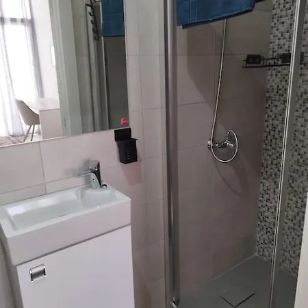 Апартаменты Avery Court, Block A, 18 Сент-Полс-Бей