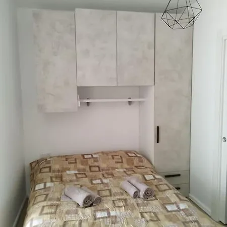 Avery Court, Block A, 18 Апартаменты *