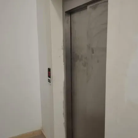 Avery Court, Block A, 18 Сент-Полс-Бей