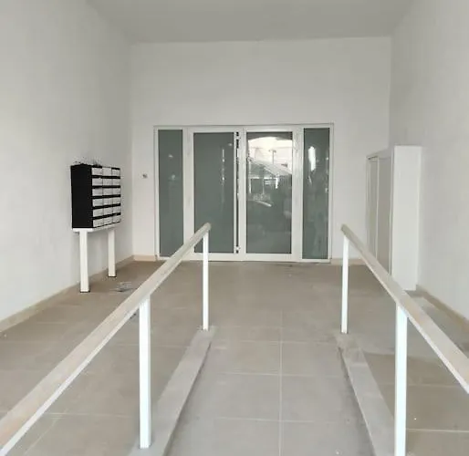 Avery Court, Block A, 18