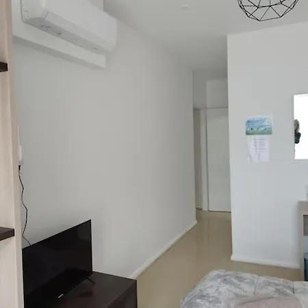 Avery Court, Block A, 18 Apartamento *