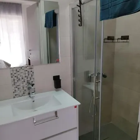 Avery Court, Block A, 18 Apartamento *